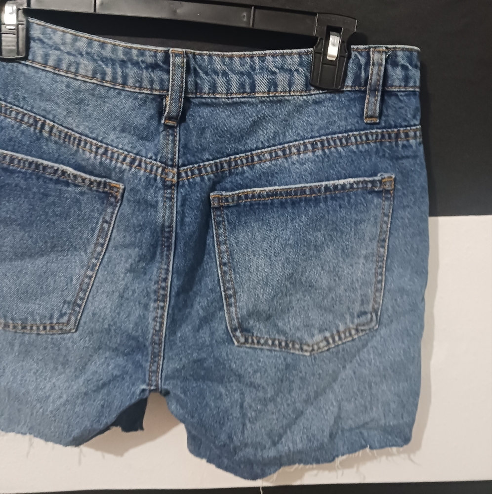Almost Famous Women denim blue ripped short pant - Picture 8 of 9